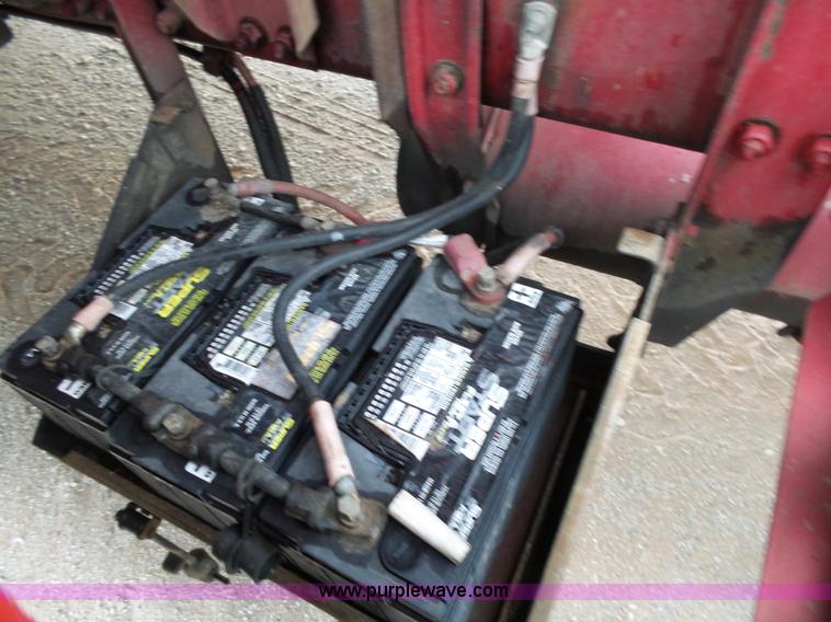 image for item L2047 1995 Freightliner FLD semi truck