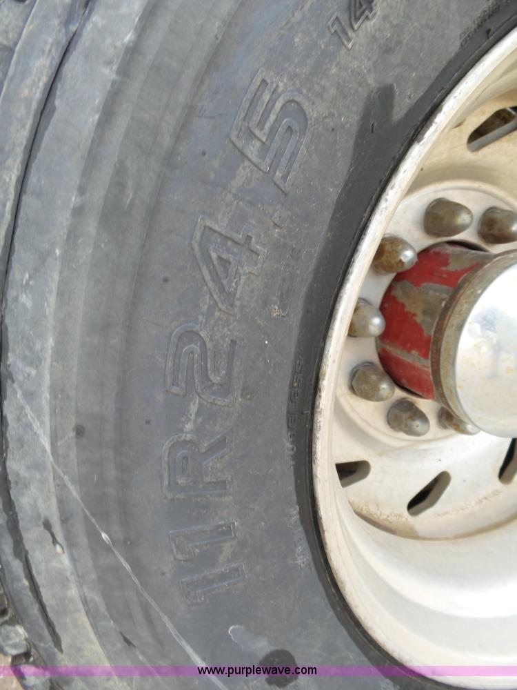 image for item L2047 1995 Freightliner FLD semi truck