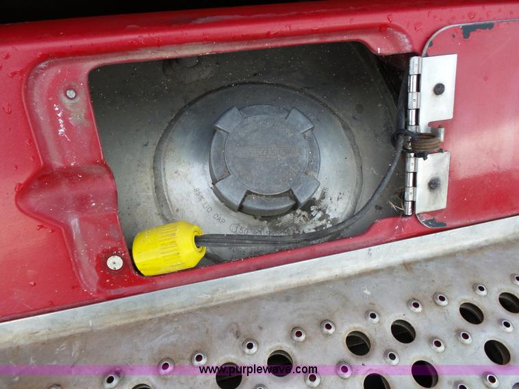 image for item L2047 1995 Freightliner FLD semi truck