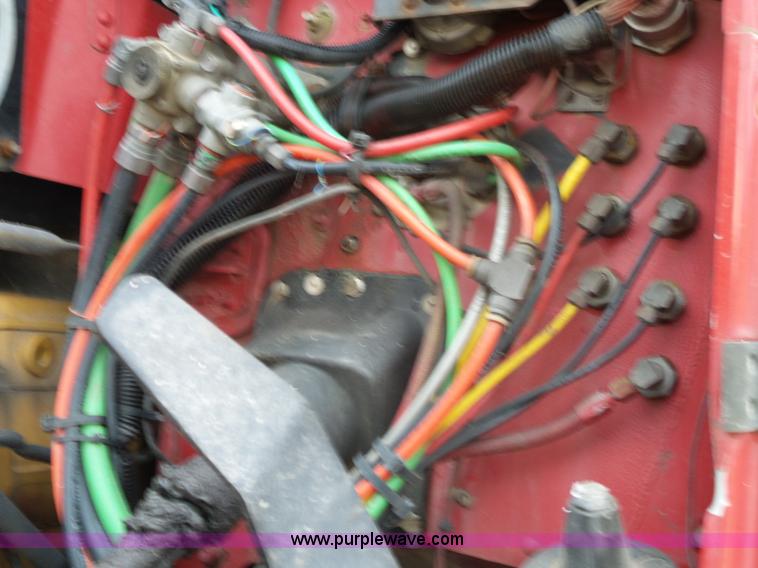 image for item L2047 1995 Freightliner FLD semi truck