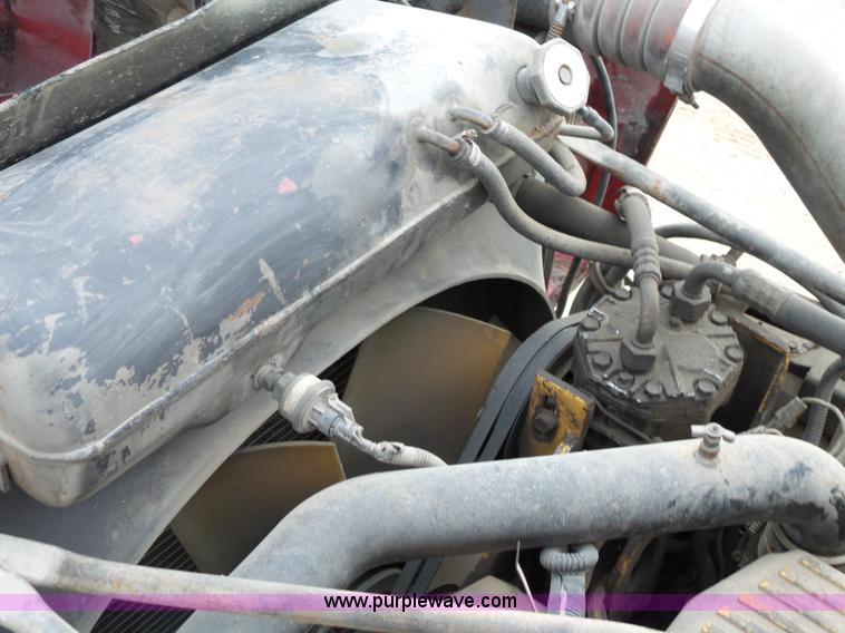 image for item L2047 1995 Freightliner FLD semi truck