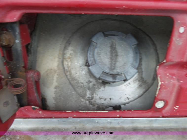 image for item L2047 1995 Freightliner FLD semi truck