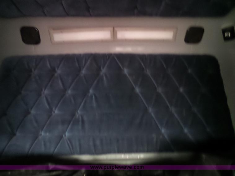 image for item L2047 1995 Freightliner FLD semi truck