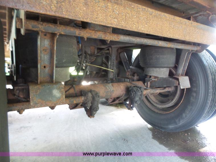 image for item L4829 2005 Great Dane 7411TP-SA dry van trailer