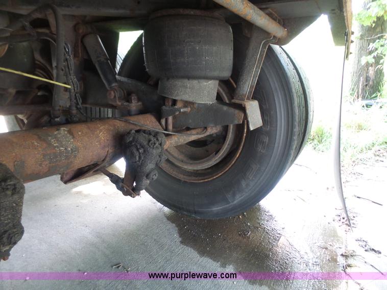 image for item L4829 2005 Great Dane 7411TP-SA dry van trailer