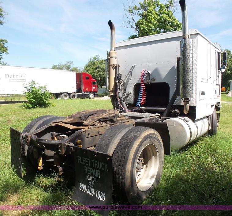 image for item L4830 1987 International CO-9670 Eagle semi truck