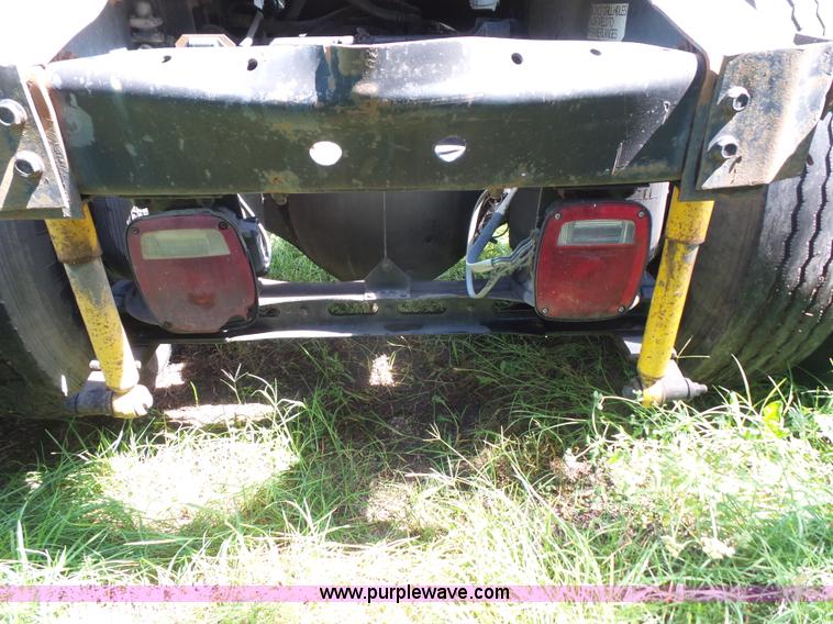 image for item L4830 1987 International CO-9670 Eagle semi truck