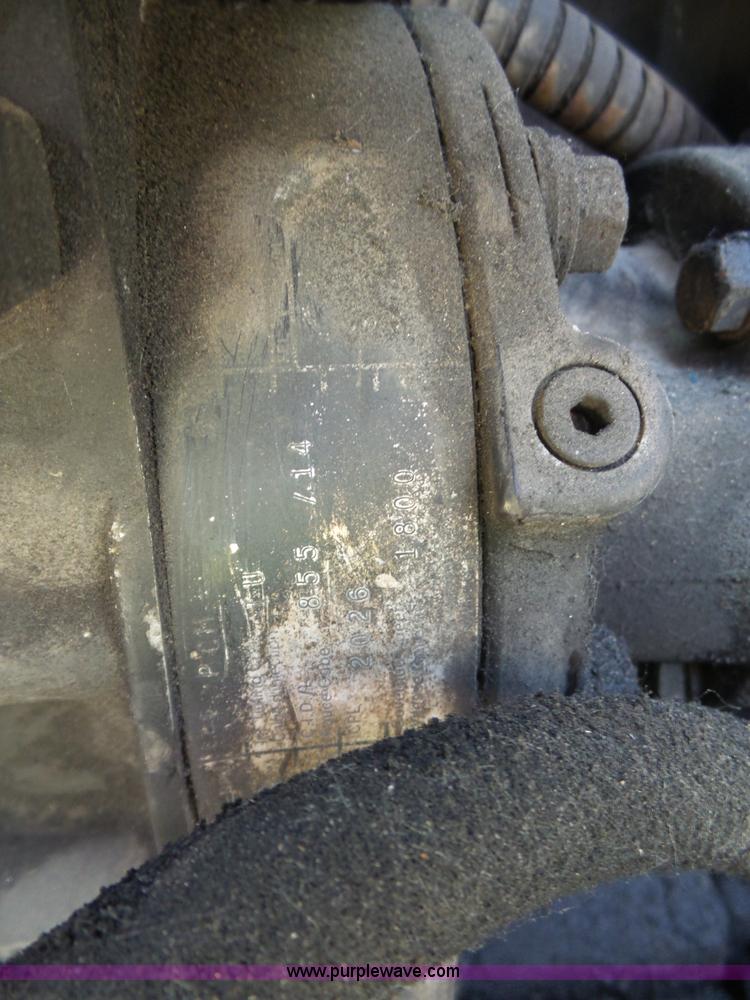 image for item L4837 1995 International 9400 semi truck