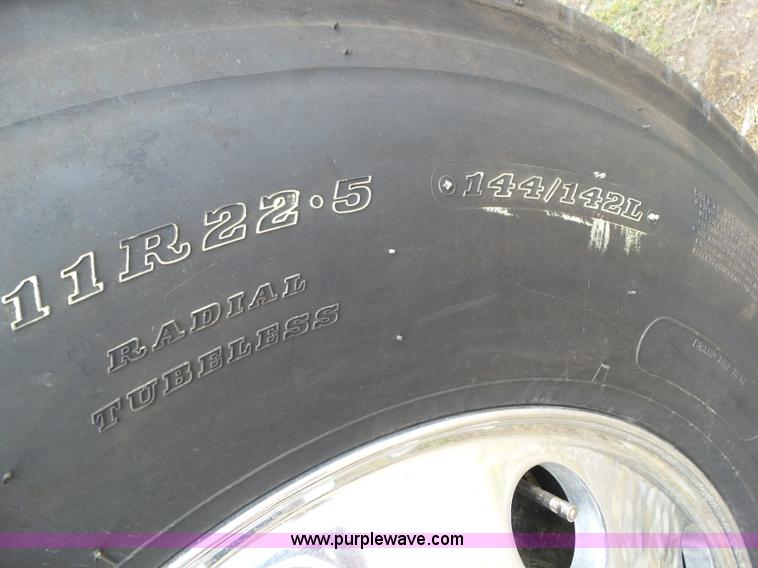 image for item L5505 2011 International TranStar 8600 semi truck