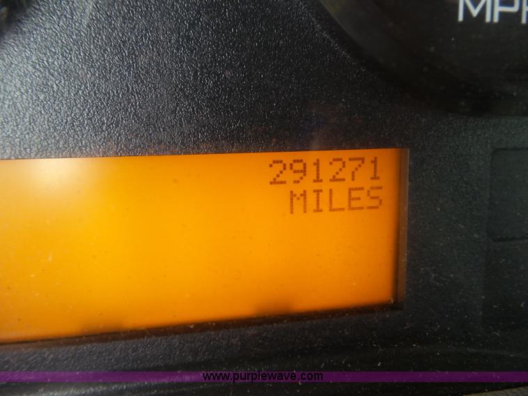 image for item L5505 2011 International TranStar 8600 semi truck