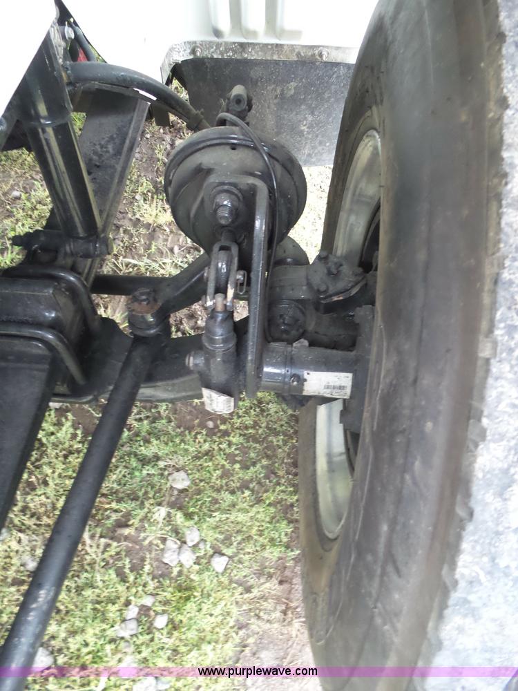 image for item L5505 2011 International TranStar 8600 semi truck