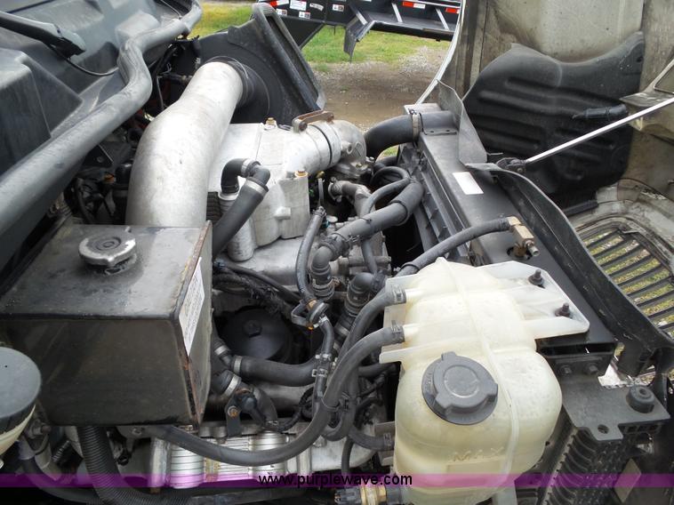 image for item L5505 2011 International TranStar 8600 semi truck