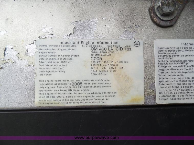 image for item L5509 2006 Freightliner Columbia semi truck