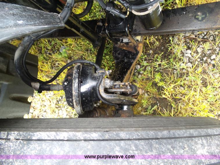 image for item L5509 2006 Freightliner Columbia semi truck