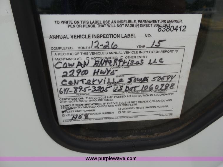 image for item L5509 2006 Freightliner Columbia semi truck