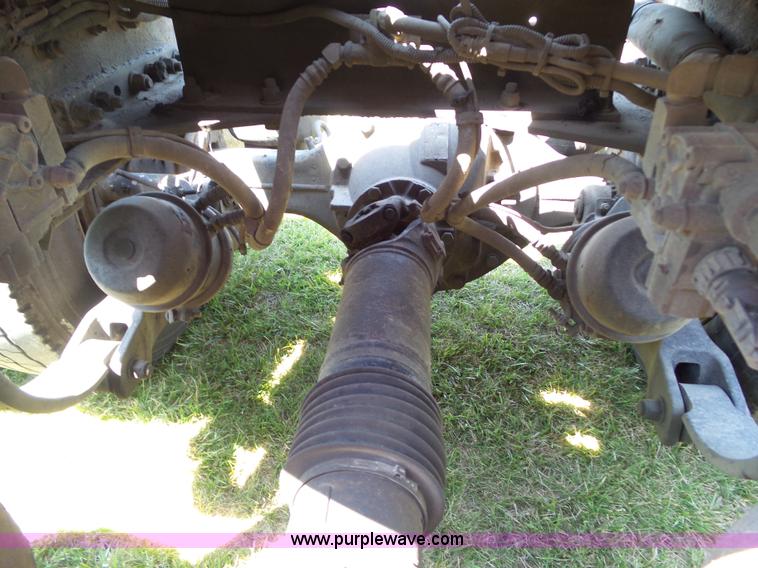 image for item L5514 2007 Kenworth T600 semi truck