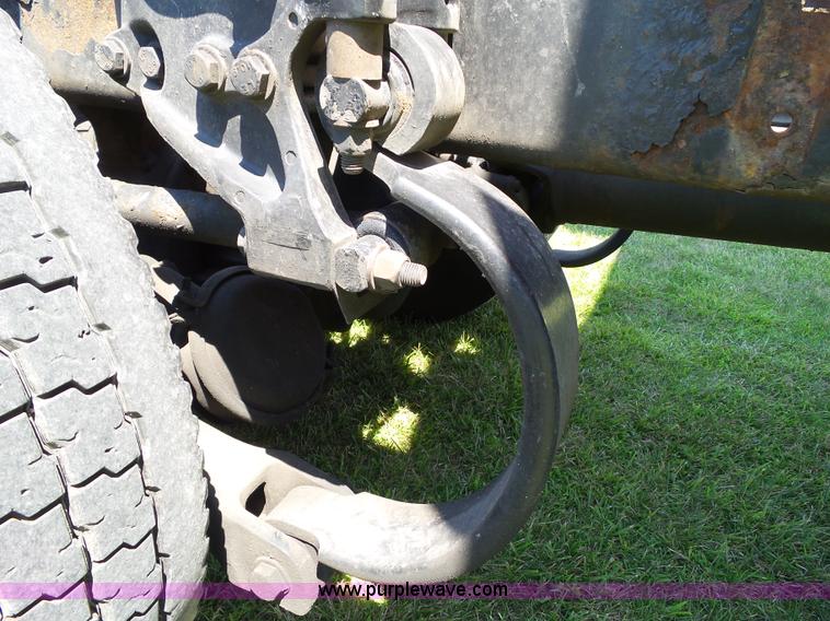 image for item L5514 2007 Kenworth T600 semi truck