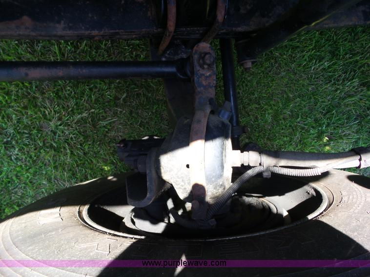 image for item L5514 2007 Kenworth T600 semi truck