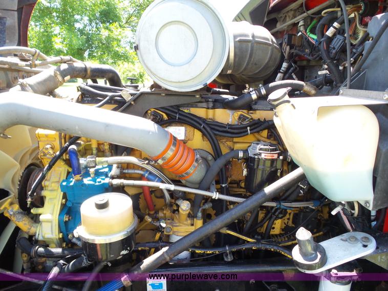 image for item L5514 2007 Kenworth T600 semi truck