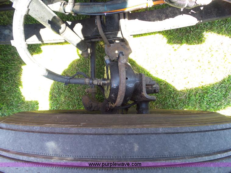 image for item L5514 2007 Kenworth T600 semi truck