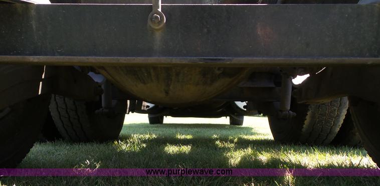 image for item L5514 2007 Kenworth T600 semi truck