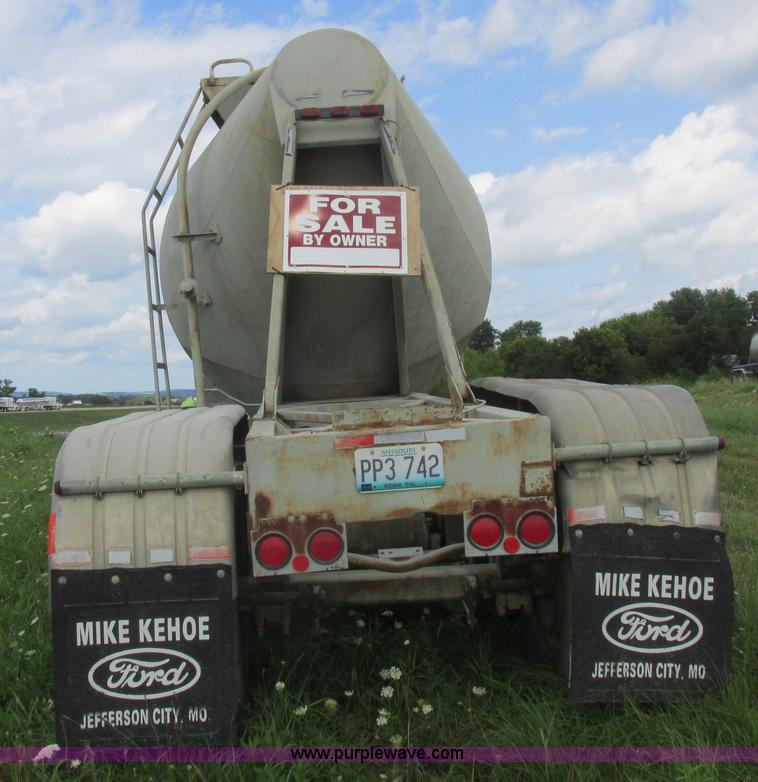 image for item L6183 1973 Fruehauf tank trailer