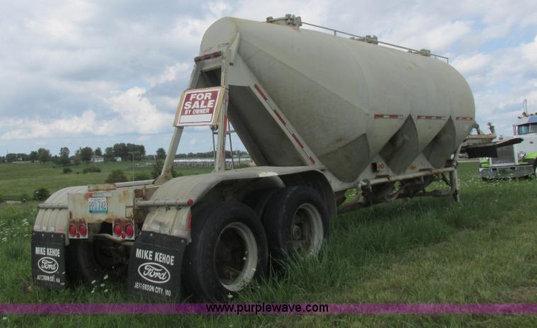image for item L6183 1973 Fruehauf tank trailer