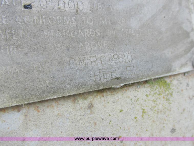 image for item L6183 1973 Fruehauf tank trailer