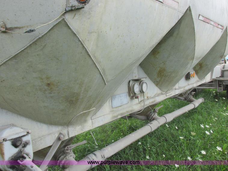 image for item L6183 1973 Fruehauf tank trailer