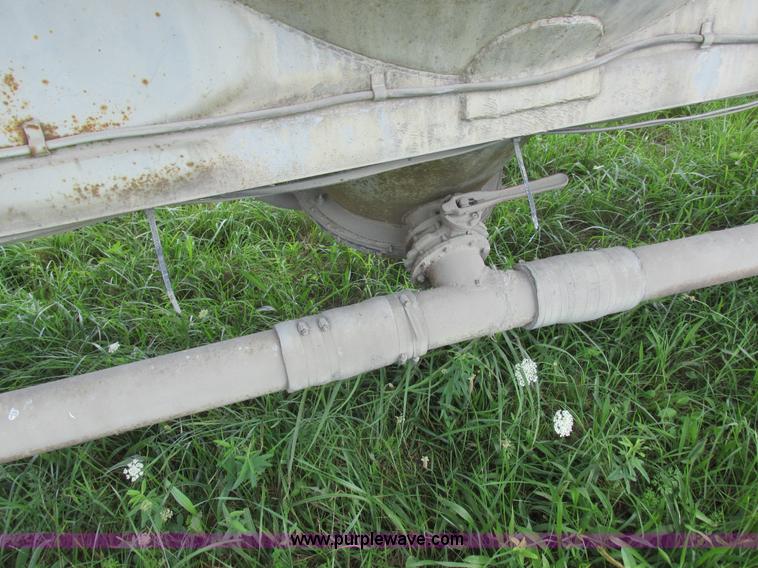 image for item L6183 1973 Fruehauf tank trailer