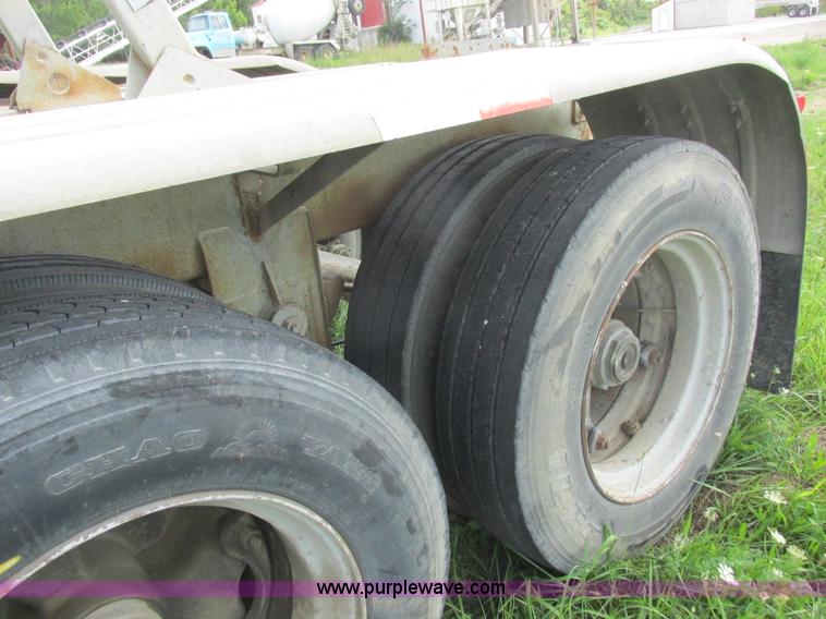 image for item L6183 1973 Fruehauf tank trailer