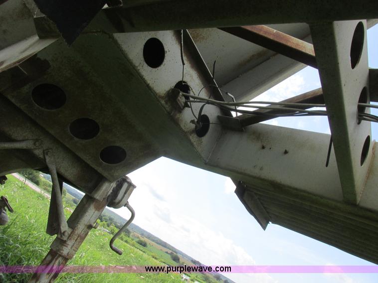 image for item L6183 1973 Fruehauf tank trailer