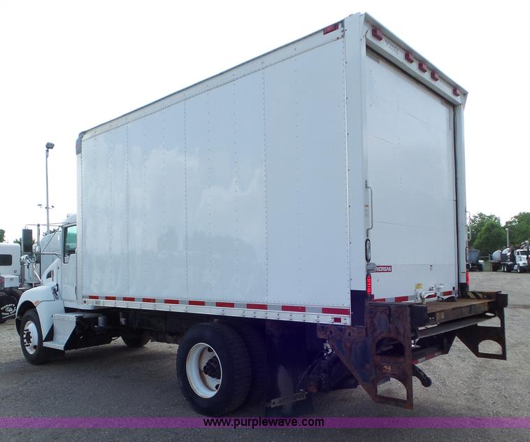 image for item L6823 2009 Kenworth T270 box truck