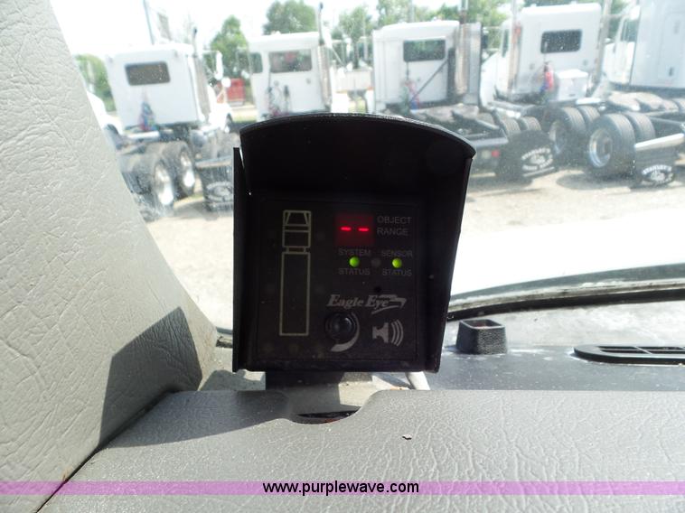 image for item L6823 2009 Kenworth T270 box truck