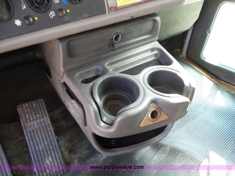 image for item L6823 2009 Kenworth T270 box truck