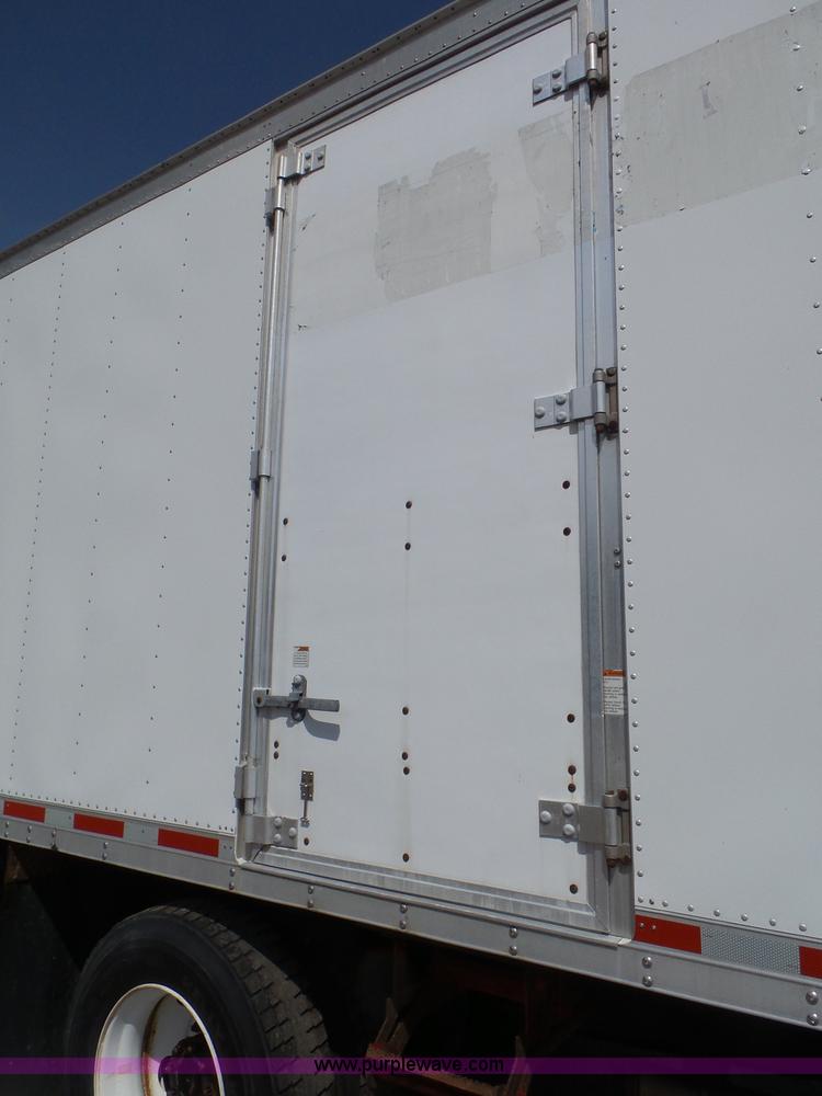 image for item L6823 2009 Kenworth T270 box truck