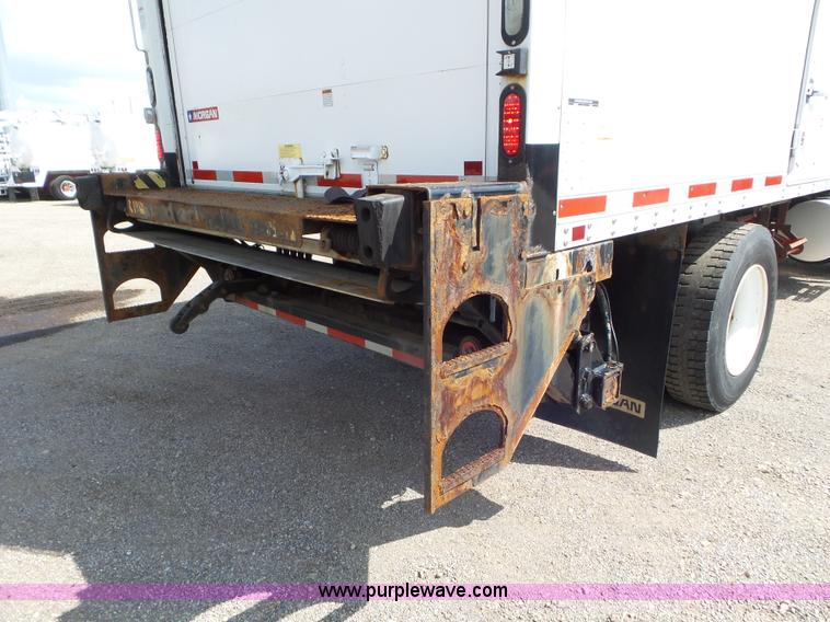 image for item L6823 2009 Kenworth T270 box truck