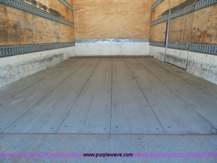 image for item L6823 2009 Kenworth T270 box truck