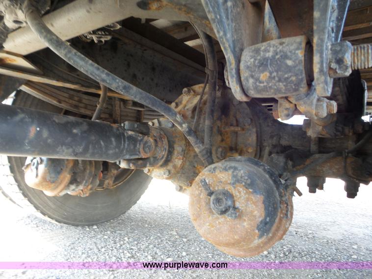 image for item L6823 2009 Kenworth T270 box truck