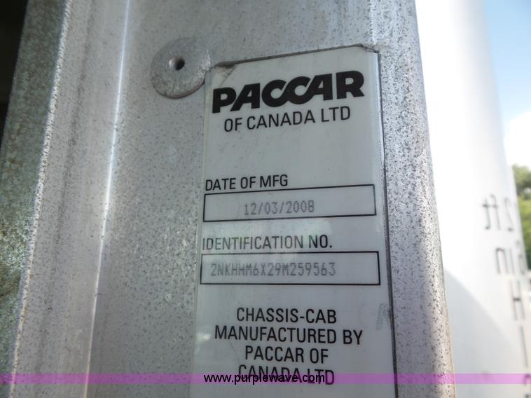 image for item L6823 2009 Kenworth T270 box truck