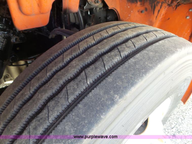 image for item L6824 2010 Freightliner Business Class M2 semi truck