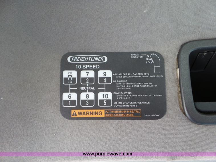 image for item L6825 2009 Freightliner Business Class M2 semi truck