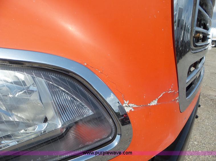 image for item L6825 2009 Freightliner Business Class M2 semi truck