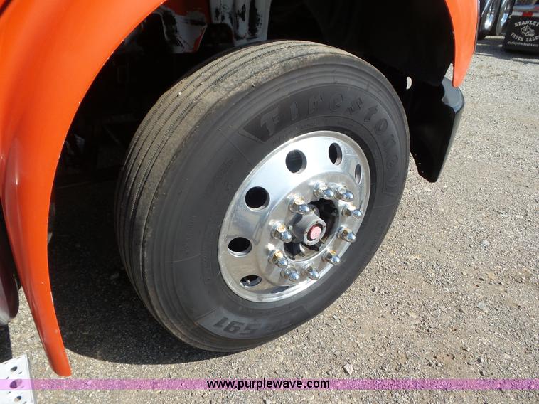 image for item L6825 2009 Freightliner Business Class M2 semi truck