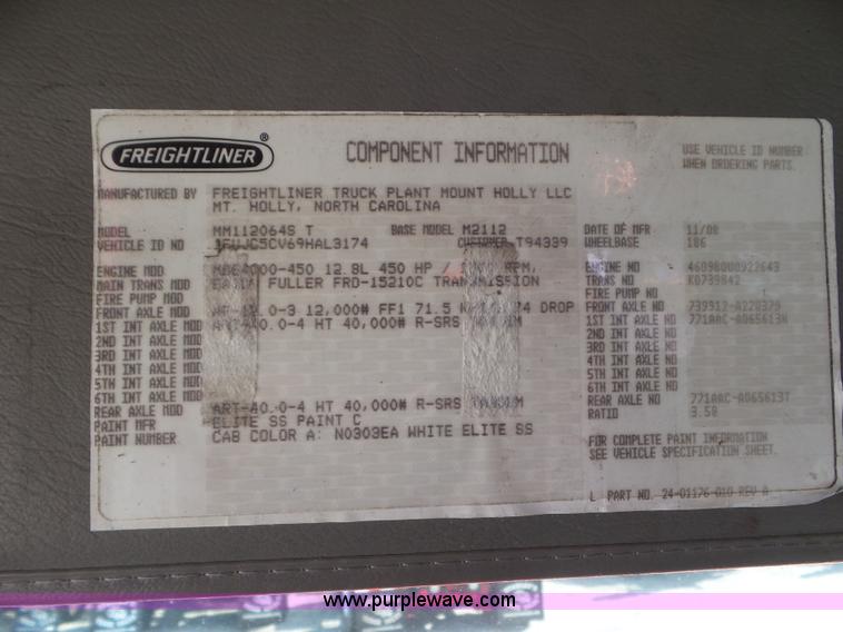 image for item L6825 2009 Freightliner Business Class M2 semi truck