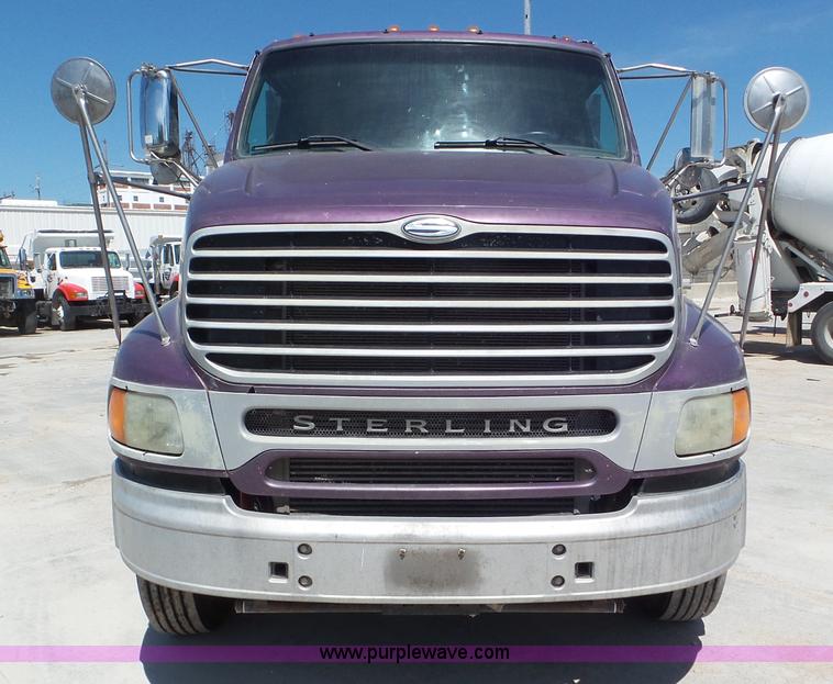 image for item L6829 2003 Sterling A9500 semi truck