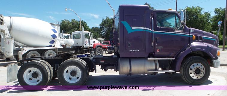 image for item L6829 2003 Sterling A9500 semi truck
