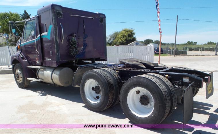 image for item L6829 2003 Sterling A9500 semi truck