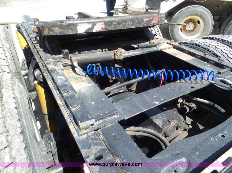 image for item L6829 2003 Sterling A9500 semi truck