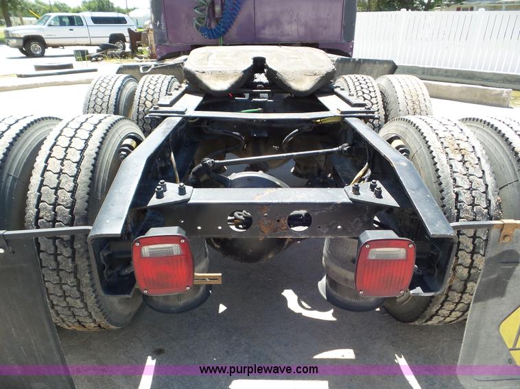 image for item L6829 2003 Sterling A9500 semi truck